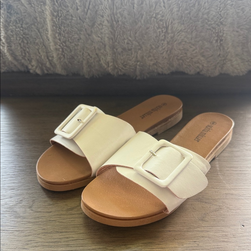 Olivia miller Cream Buckle Sandals